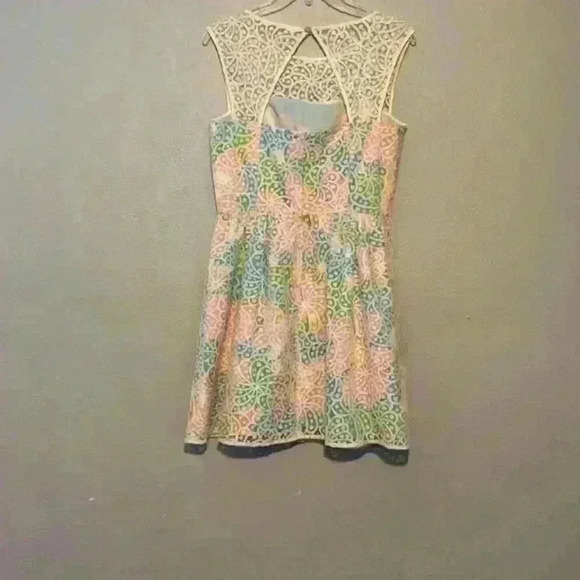 LILLY PULITZER dress Morrison White Lace Overlay Bright Floral MOJO print - Picture 4 of 6